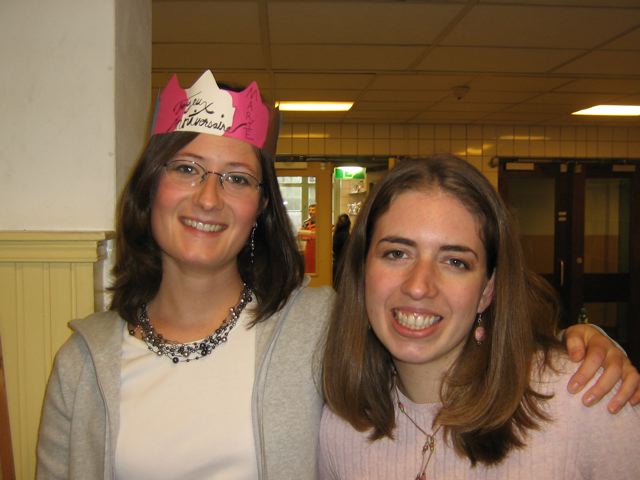 Avec Alison, l'artiste qui a cr ma belle couronne